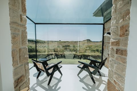 Sea-view villa, comfort & relaxation, Brittany