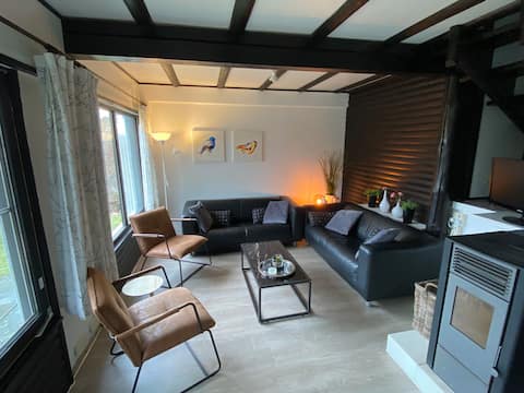 Erfolgreiche Airbnb-Immobilie: Modern home in Frankenau near nature and Edersee in Frankenau