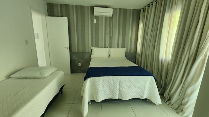 Apartman 2 
1 bračni krevet (širine 125-149 cm
1 jednostruki krevet
Klimatizirano 
Armarios
Cortina black-out