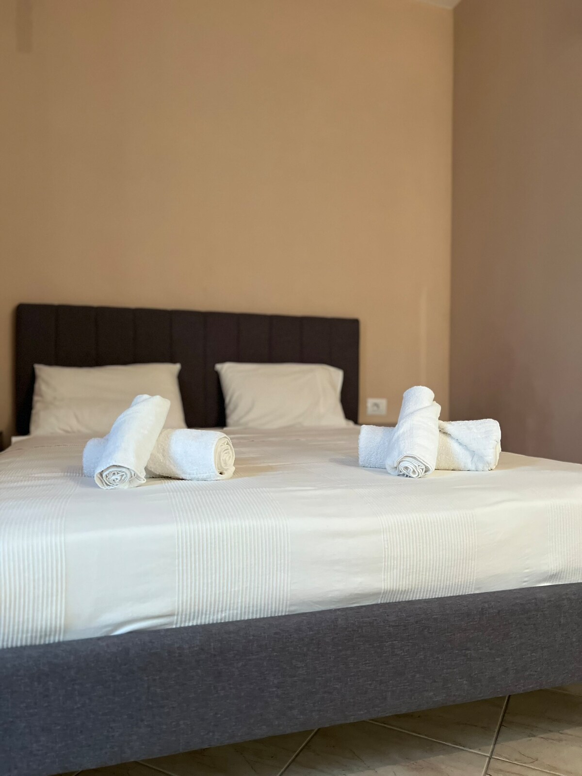 Listing 1445737429628608843