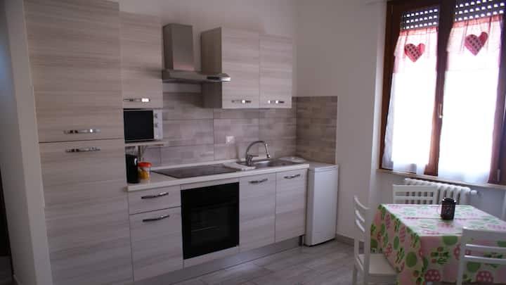 Bilocale A Pochi Chilometri Dai Mezzi Pubblici - Ciampino
