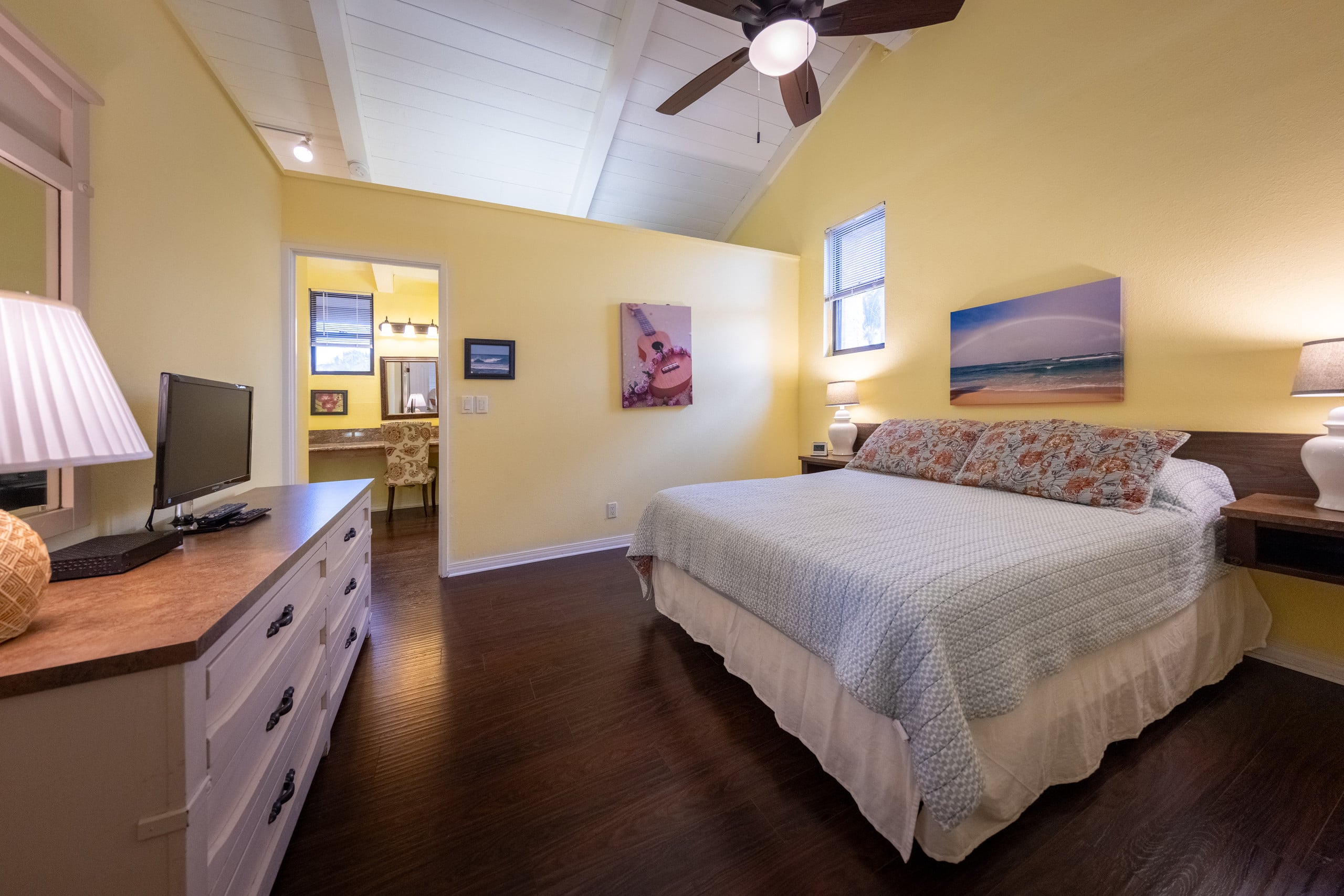 Ocean views with amazing sunsets! - Photo 9