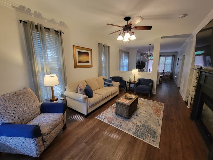 Center Of The Action - Family And Pet Friendly - Apex, NC