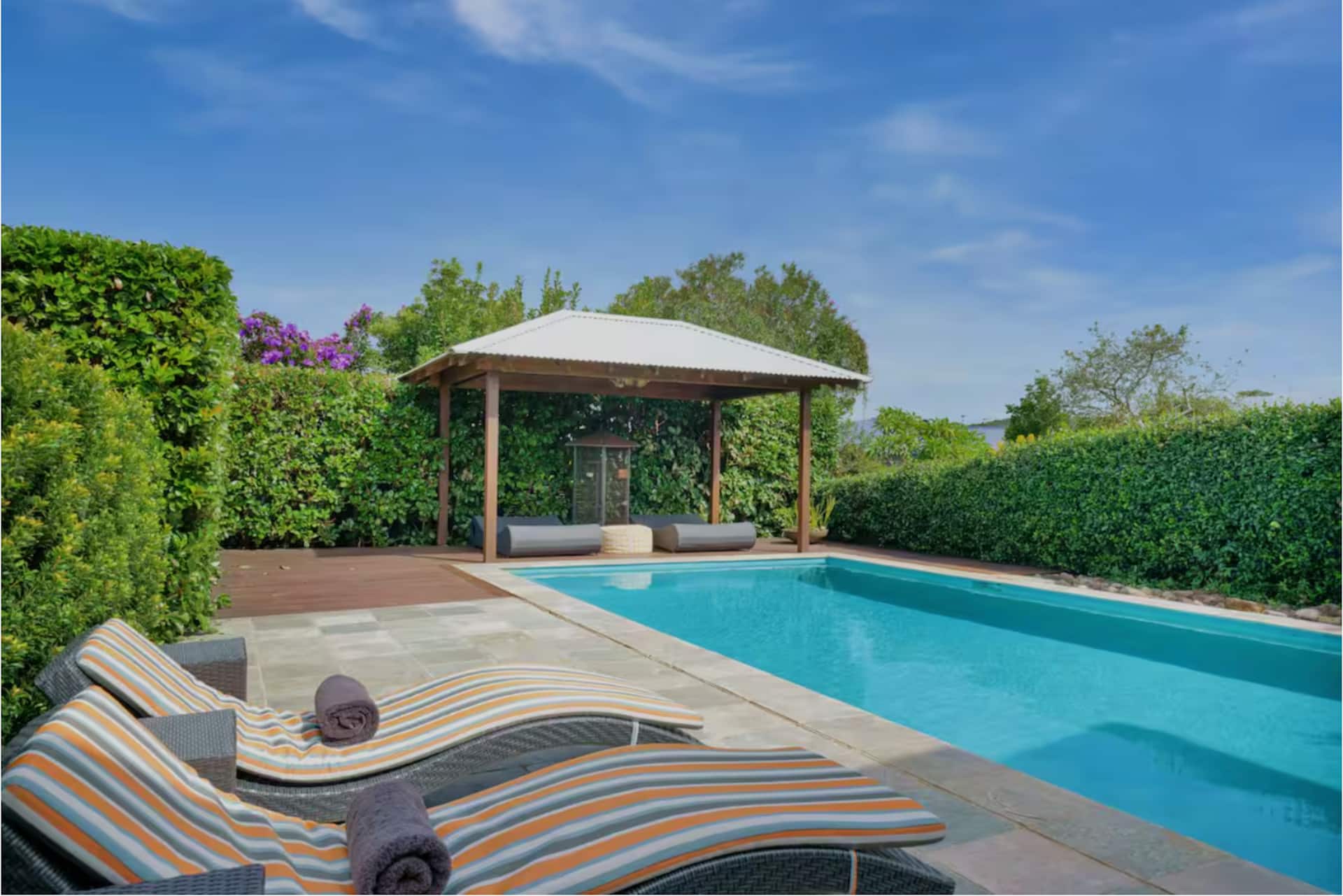 Poolside Escape - Close to Beach & Golf Course.