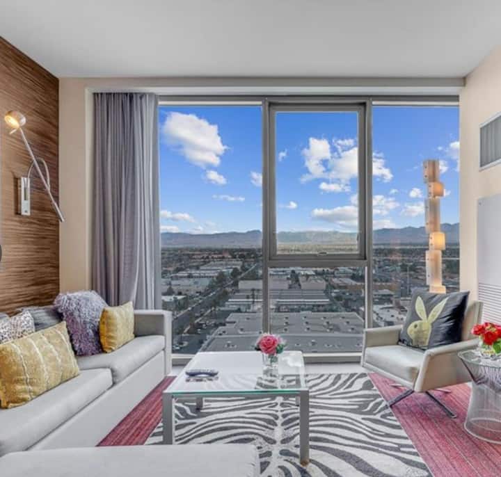 Studio Suite With Mountain View, 16th Floor #16307 - Las Vegas, NV