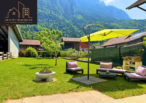 Comfortable house with garden