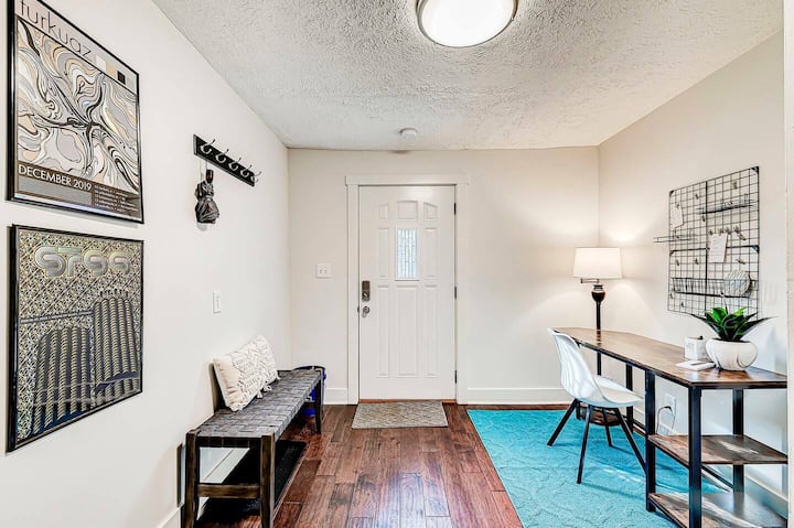 Stylish | 2br | Bates-hendricks - Indianapolis, IN