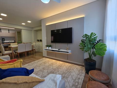 Airbnb em destaque: Apartment 203 - 3 en-suites, spacious and complete em Maringá