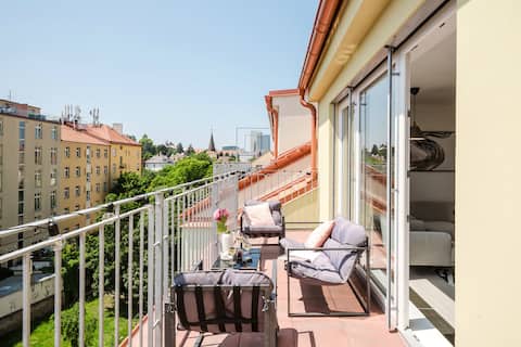 2BDR Maisonette w/ Balcony & Terrace • AC • WiFi