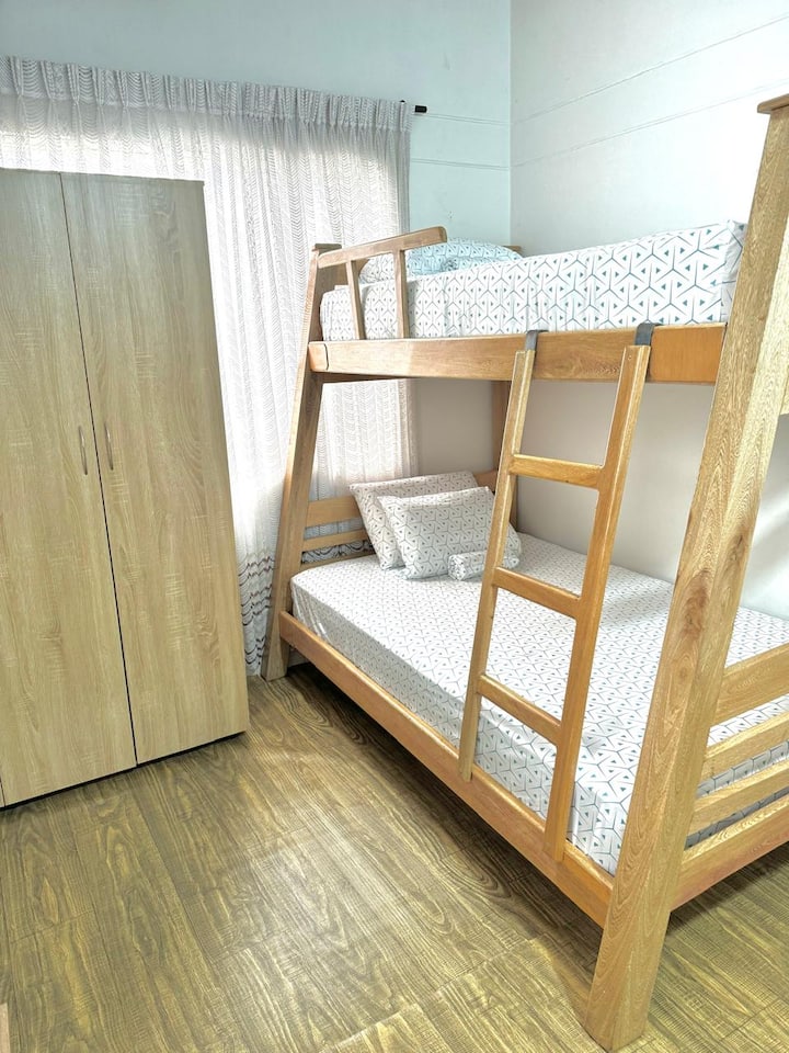 საძინებელი 4