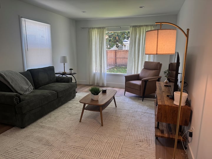 Port Hueneme Beach Cottage - Oxnard, CA