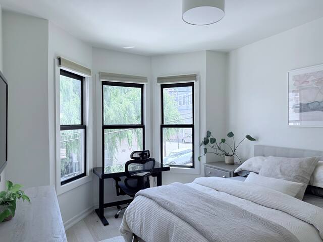 Luxe Retreat In The Heart of SF gallery image 5