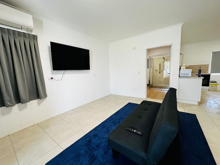 Self-contained Studio Unit No 1 - Cooktown