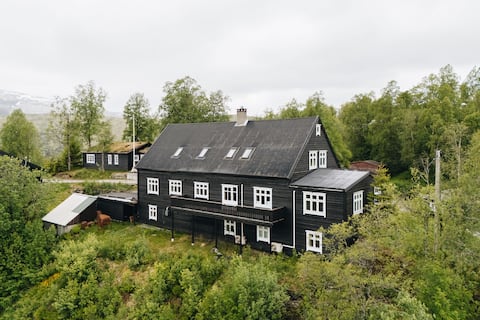 Large cabin at Kvamskogen