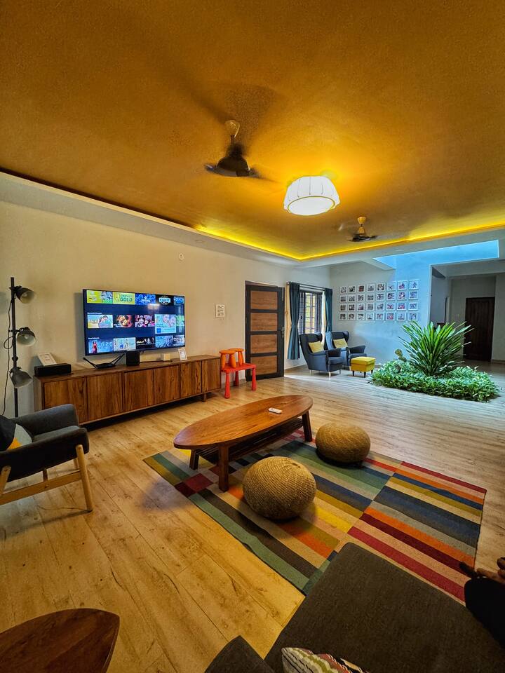 Living room image 5