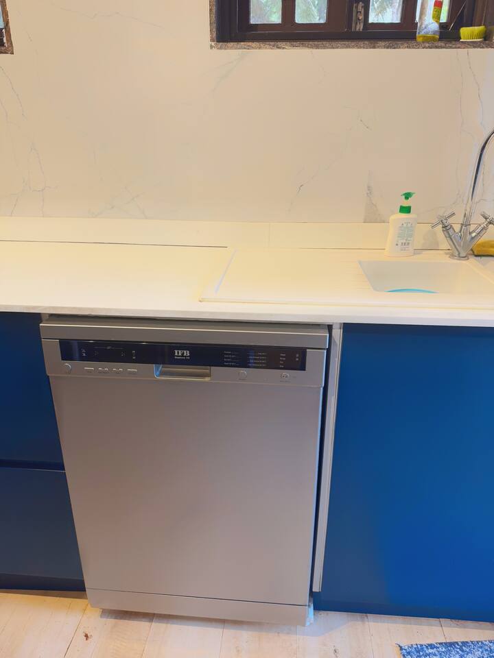 Full kitchen image 5