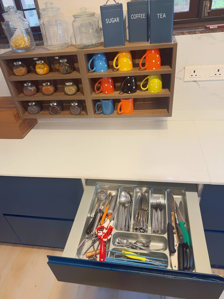 Full kitchen image 6
