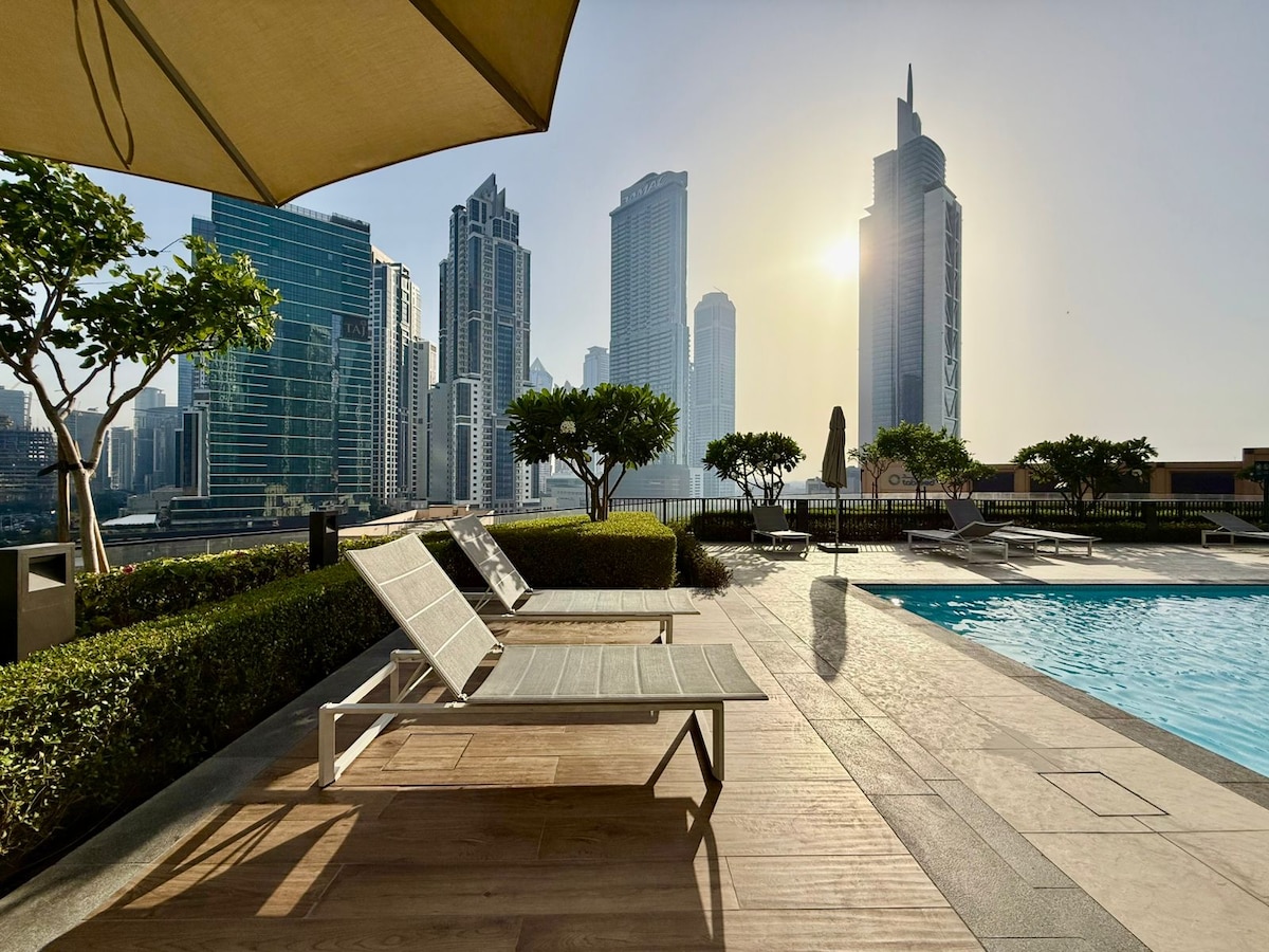 1 Bedroom Furnished Apartment | Burj Crown 4