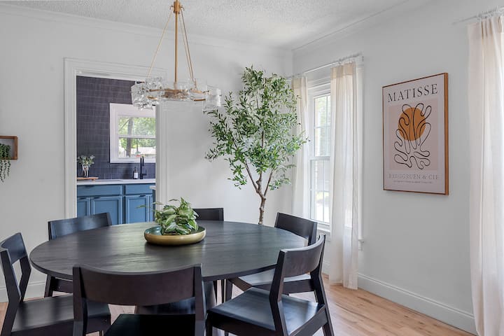 2x the Fun – Entire Home Lakewood Greenville Ave gallery image 2