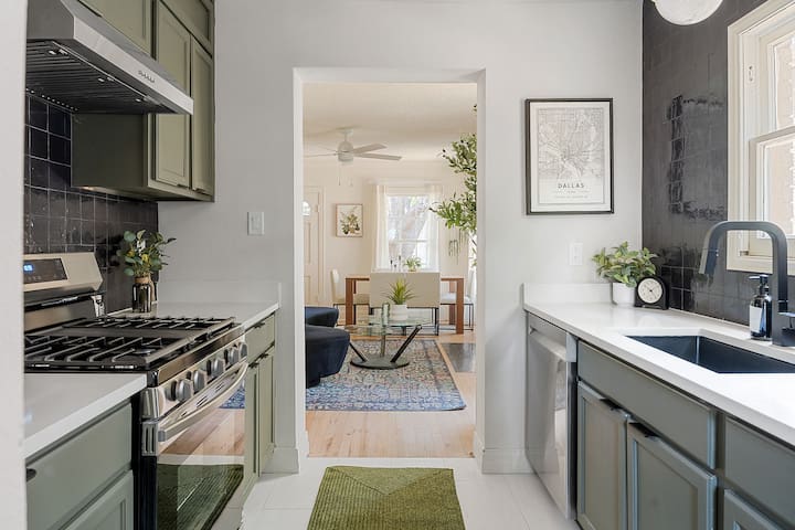 2x the Fun – Entire Home Lakewood Greenville Ave