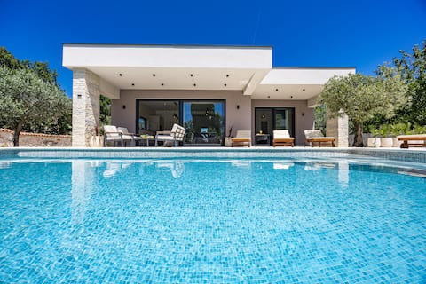 Villa Chiara, Newly built vacation home