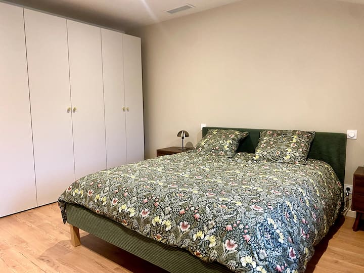 საძინებელი 1