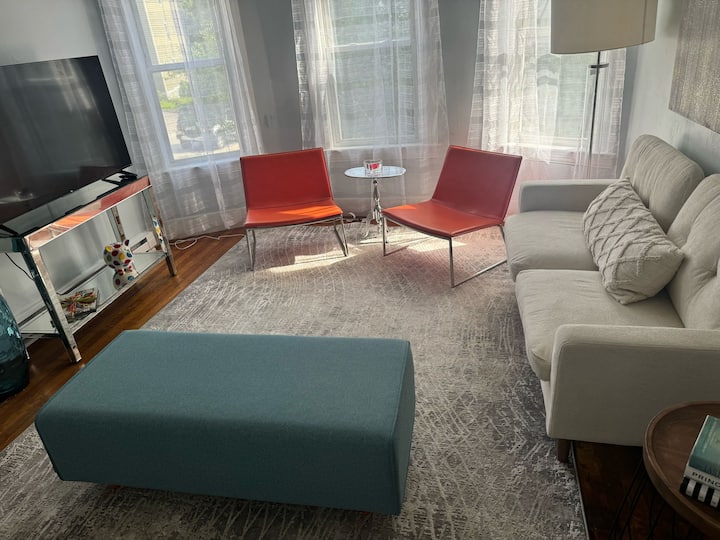 4br |Near Colleges & Hospitals - Worcester, MA