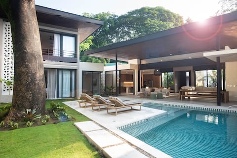 New 5-BR Oasis in the Heart of Nosara