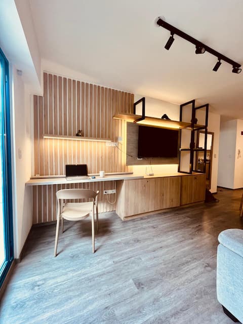 Cozy & Modern Apt• Safe&Central