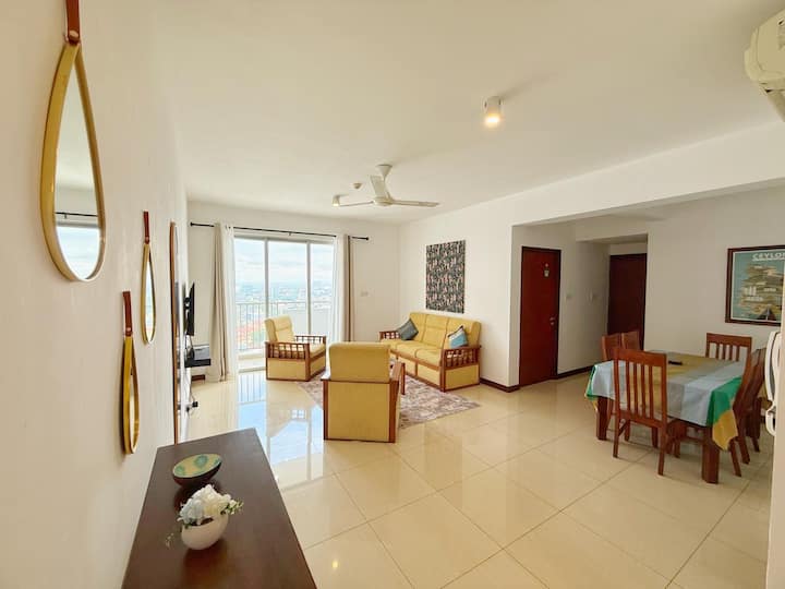 25th Floor Panaromic View Condo - Colombo (Sri Lanka)
