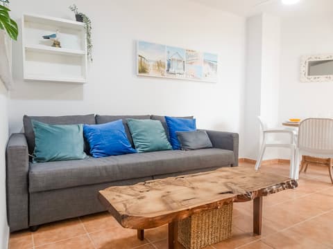 Top Airbnb: Oasis by the sea with pool, gardens and tennis in Torrox