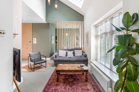 Successful Airbnb property: Grove Lodge Studio in the heart of Roundhay in Roundhay