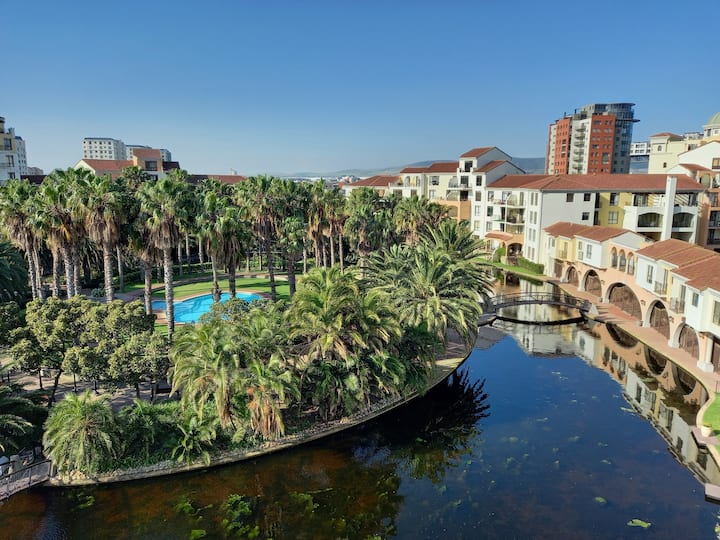 Three Bedroom Apartment - Cape Town