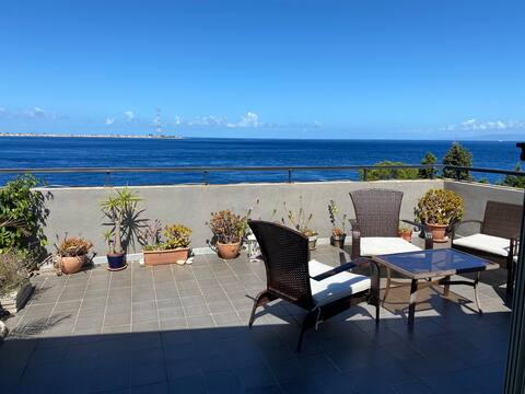 Extremely panoramic apartment on the Strait