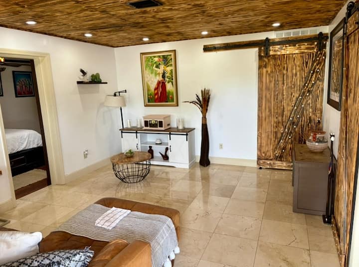 Casa Devo Hialeah - Hialeah, FL