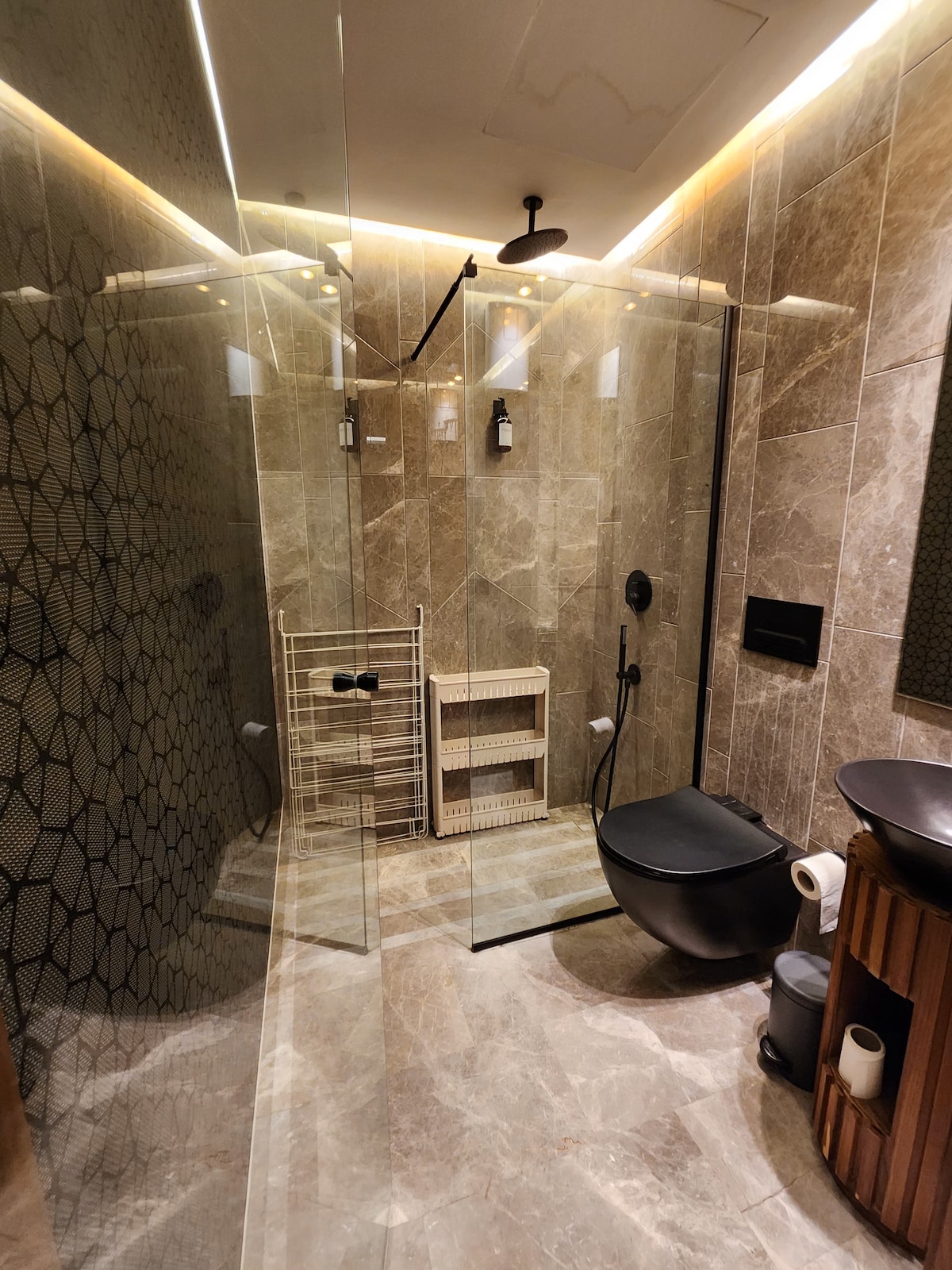 Rental unit in Casablanca  50  1 bedroom  1 bed  2 baths - image 4