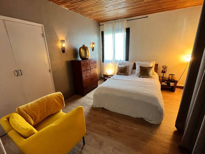 DHOMË GJUMI 3 /APARTAMENT NË KATIN E PARË
KREVAT DOPIO