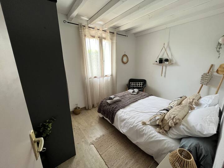 DHOMA E GJUMIT 2 /APARTAMENT NË KATIN PËRDHES