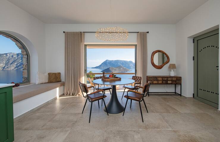 Kalavros Deluxe Villa gallery image 2