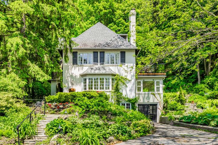 Forest living in Toronto gallery image 3