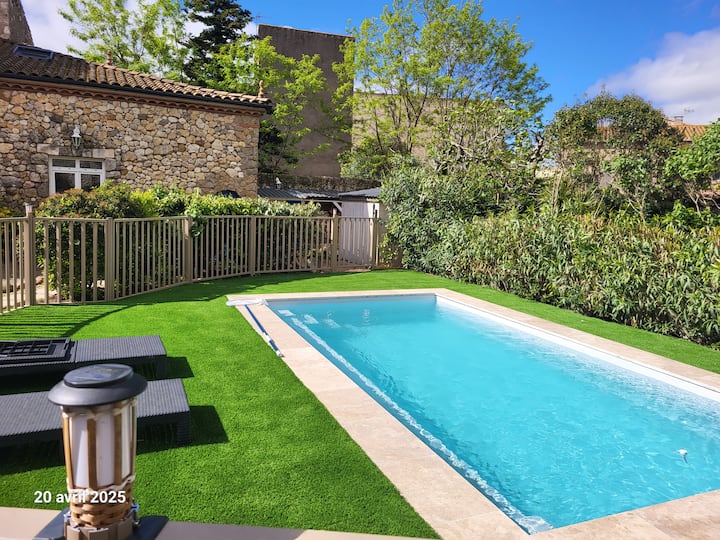 Maison Indépendante Piscine : Gîte "Coté Village" - Fleury