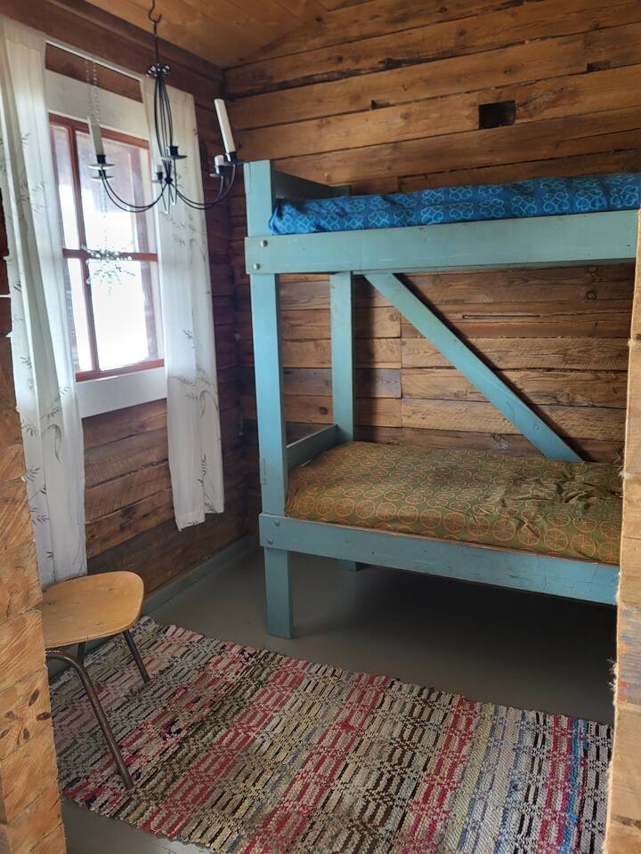 غرفة النوم 2