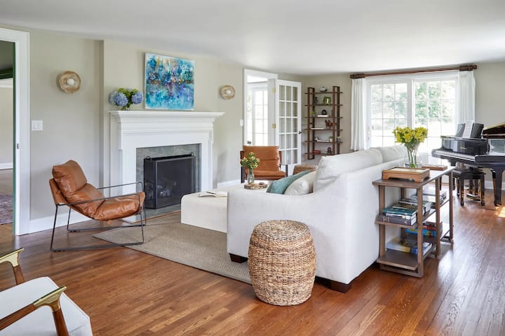 Kent Collection | The Firefly Inn | Room 5 - Kent, CT