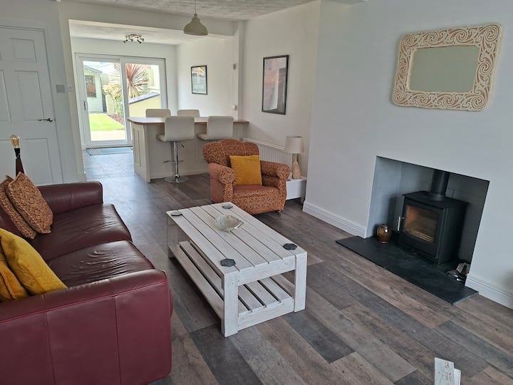 Portrush 2 Bedroom Townhouse - Portballintrae