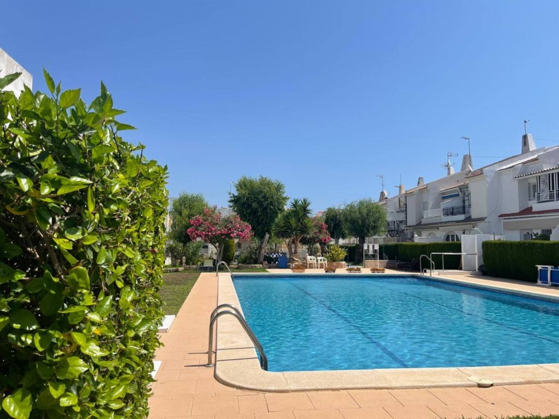 Alicante Holiday Home With Pool