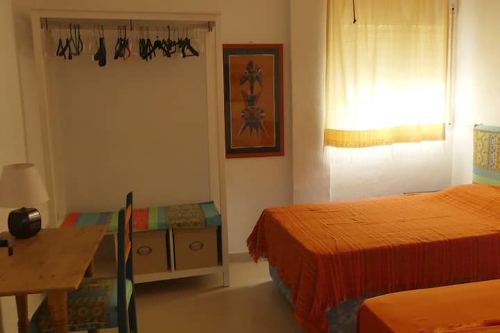 Соба - два единечни кревета