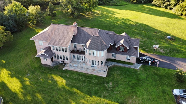 Secluded Country Estate - Phoenixville, PA