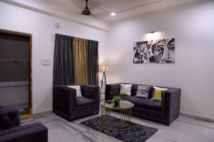 Royal Residency 3bhk -Iii, Near Cyber Towers - Hyderabad
