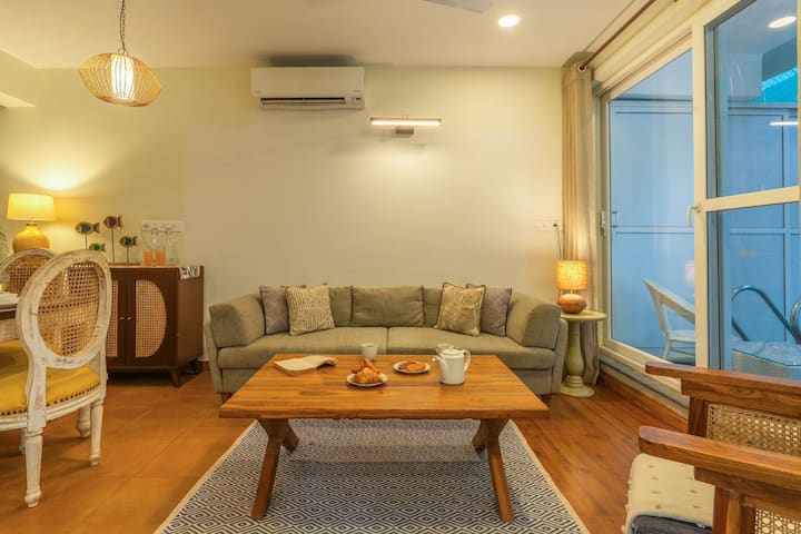 Living room image 2