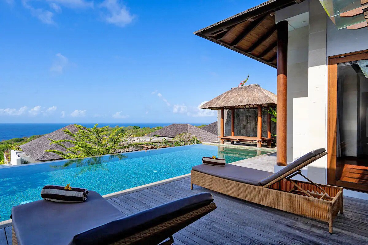 Villa in South Kuta · 1 bedroom · 1 bed · 1 private bath, comparabile Airbnb